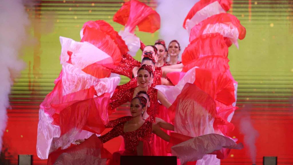 Inauguración del Árbol Gallo enciende la época navideña 2025 | Álex Meoño