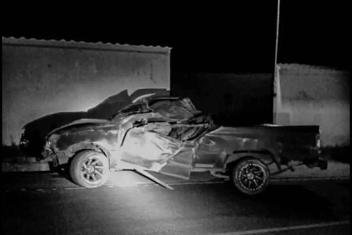 El vehículo volcó en el km 42.5 de la ruta a Cuatro Caminos, Villa Canales., PMT de Villa Canales