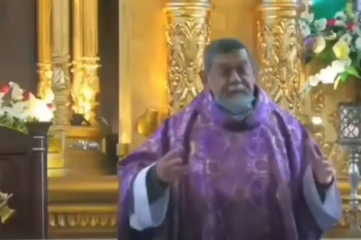 El mensaje que brindó el padre Toribio Pineda se ha difundido en redes sociales., .