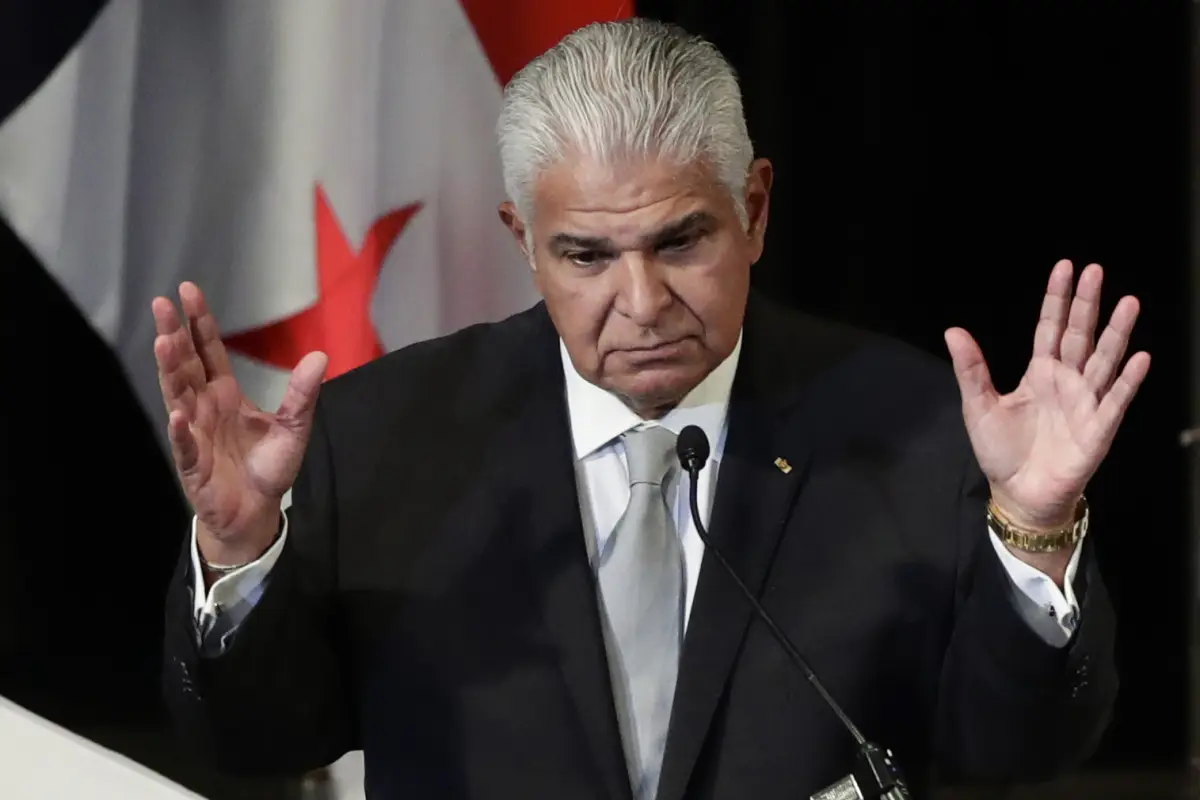 Presidente de Panamá se refirió al recibimiento que sufrió su selección en Guatemala