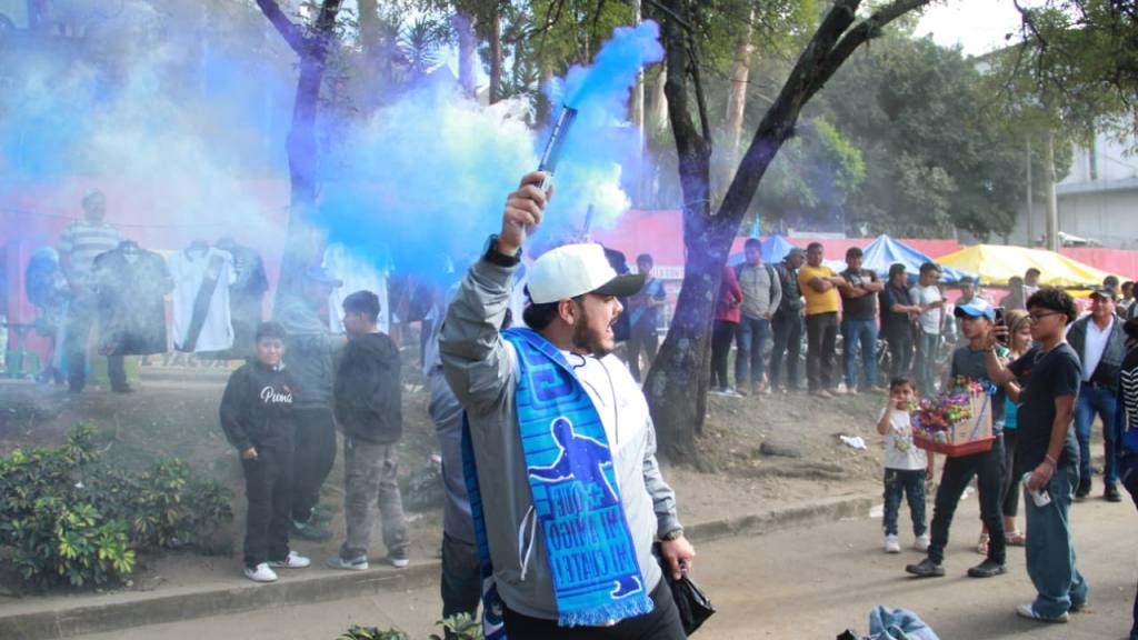 Guatemala-Panamá: Color en el estadio El Trébol  | Alex Meoño 