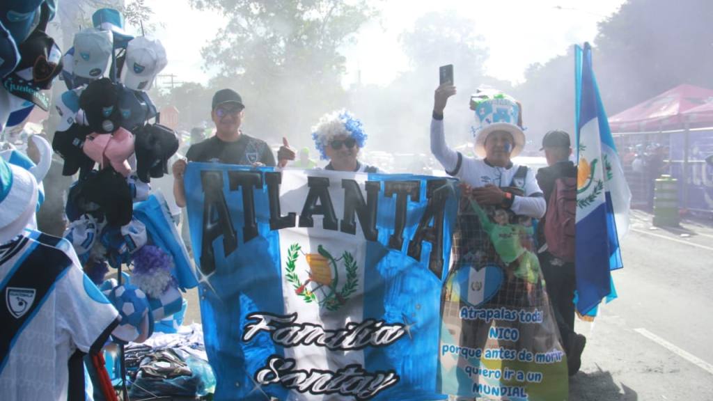 Guatemala-Panamá: Color en el estadio El Trébol  | Alex Meoño 