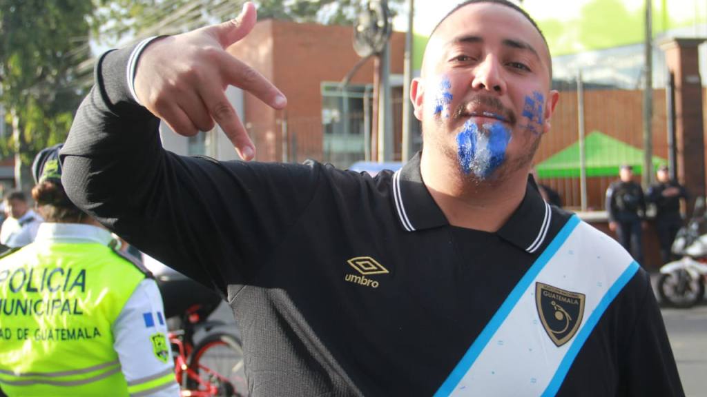 Guatemala-Panamá: Color en el estadio El Trébol  | Alex Meoño 