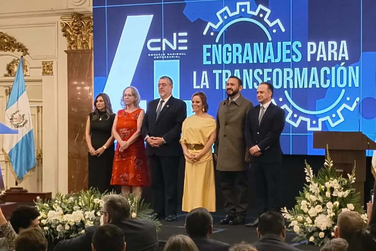 Aniversario CNE, Ángel Oliva