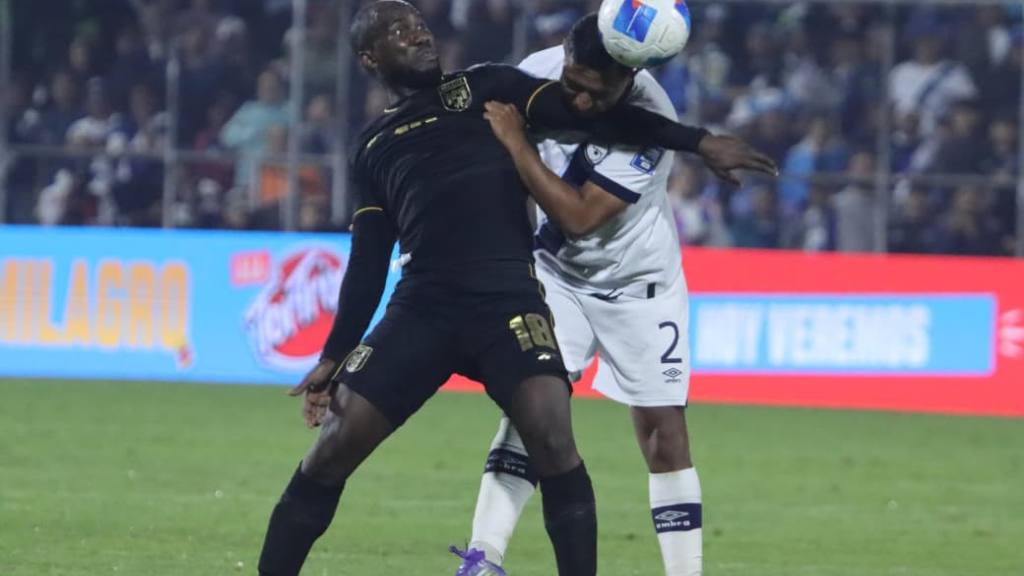 Partido entre Guatemala y Panamá por las Eliminatorias Mundialistas | Alex Meoño