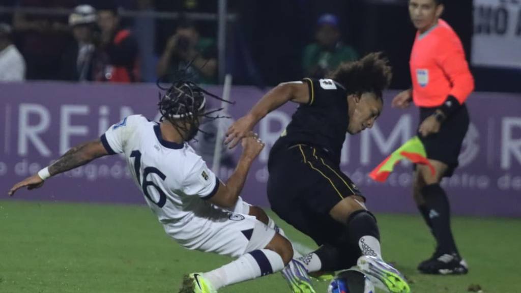 Partido entre Guatemala y Panamá por las Eliminatorias Mundialistas | Alex Meoño
