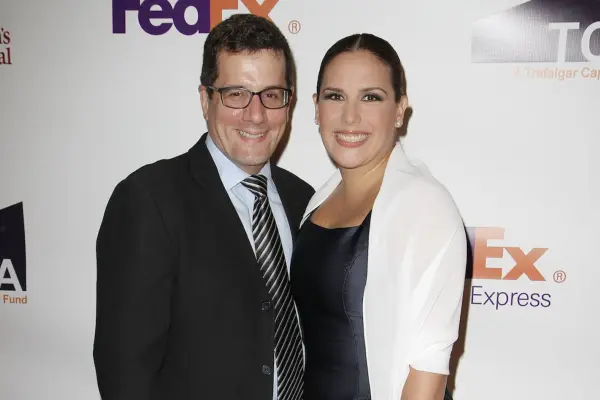 Entre lágrimas, Angélica Vale envía mensaje tras filtrarse la noticia de su divorcio