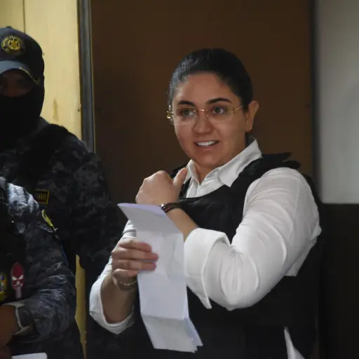 María Fernanda Bonilla, implicada en el crimen contra Melisa Palacios, en Tribunales el 10 de noviembre de 2025. ,Omar Solís/Emisoras Unidas
