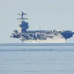 Portaaviones USS Gerald Ford entrando en el fiordo de Oslo en Jeloya (Noruega) ,EFE