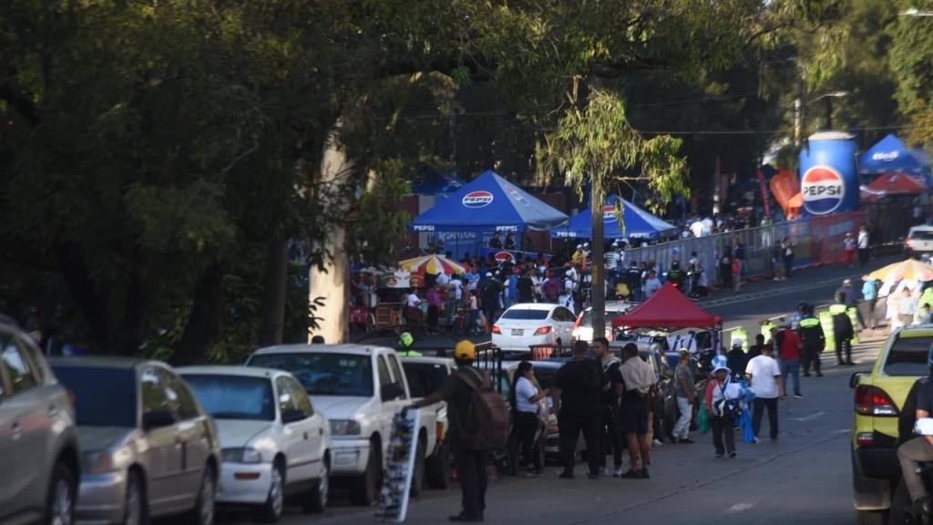 Ambiente en El Trébol para el Guatemala-Surinam | Omar Solís