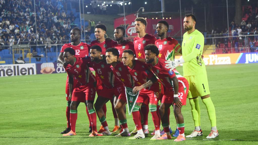 Eliminatoria mundialista: Guatemala vs. Surinam  | Omar Solís 