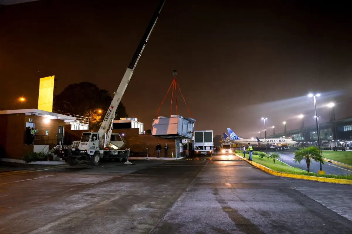 CulminÃ³ la instalaciÃ³n de la cuarta torre de enfriamiento para el aire acondicionado en el Aeropuerto La Aurora., DGAC