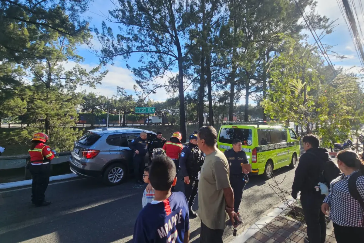 Exdiputado constituyente Juan Salguero Cámbara fue atacado a balazos en el Periférico., Bomberos Municipales