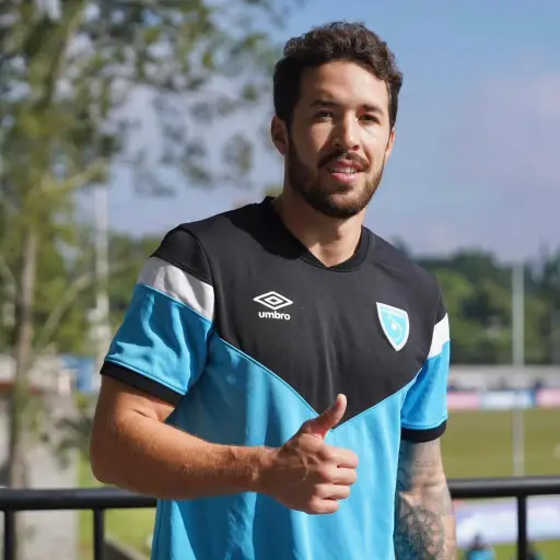 Aaron Herrera se suma a los trabajos de Selección Nacional de Guatemala 