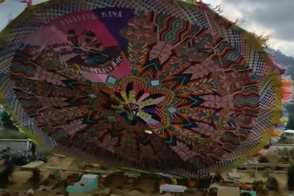 Barrilete gigante., Captura de pantalla video Facebook.