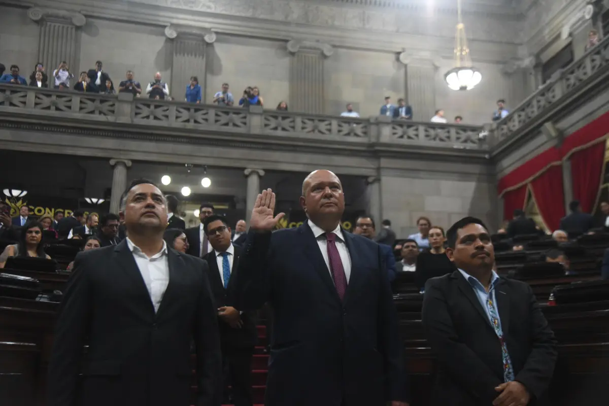 El diputado Orlando Blanco al momento de ser juramentado como primer secretario de junta directiva período 2025-2026 del Congreso, el martes 4 de noviembre., Omar Solís/Emisoras Unidas