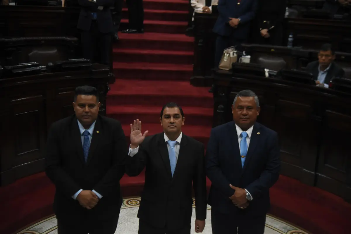 El diputado Gerson Geovanny Barragán Morales al momento de ser juramentado como primer vicepresidente del Congreso para el período 2025-2026., Omar Solís/Emisoras Unidas