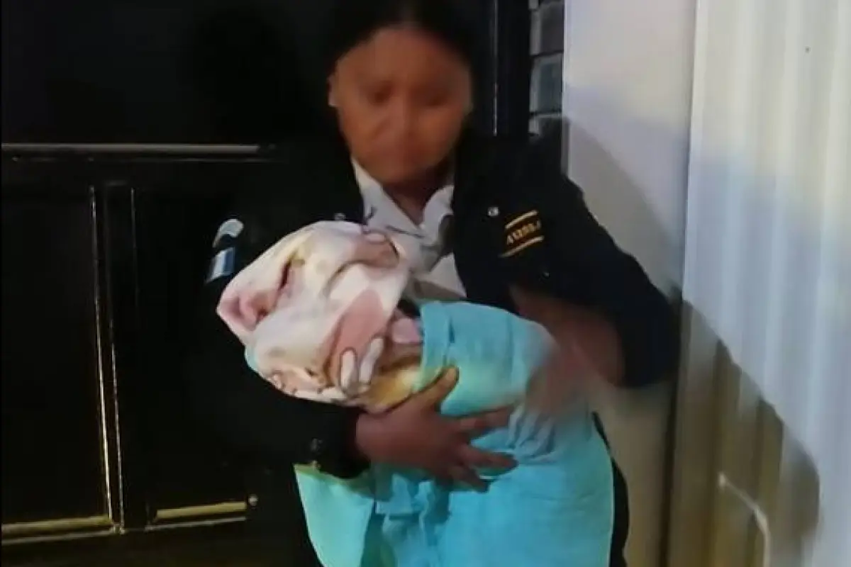 La PNC rescató a la bebé abandonada en Sololá., PNC