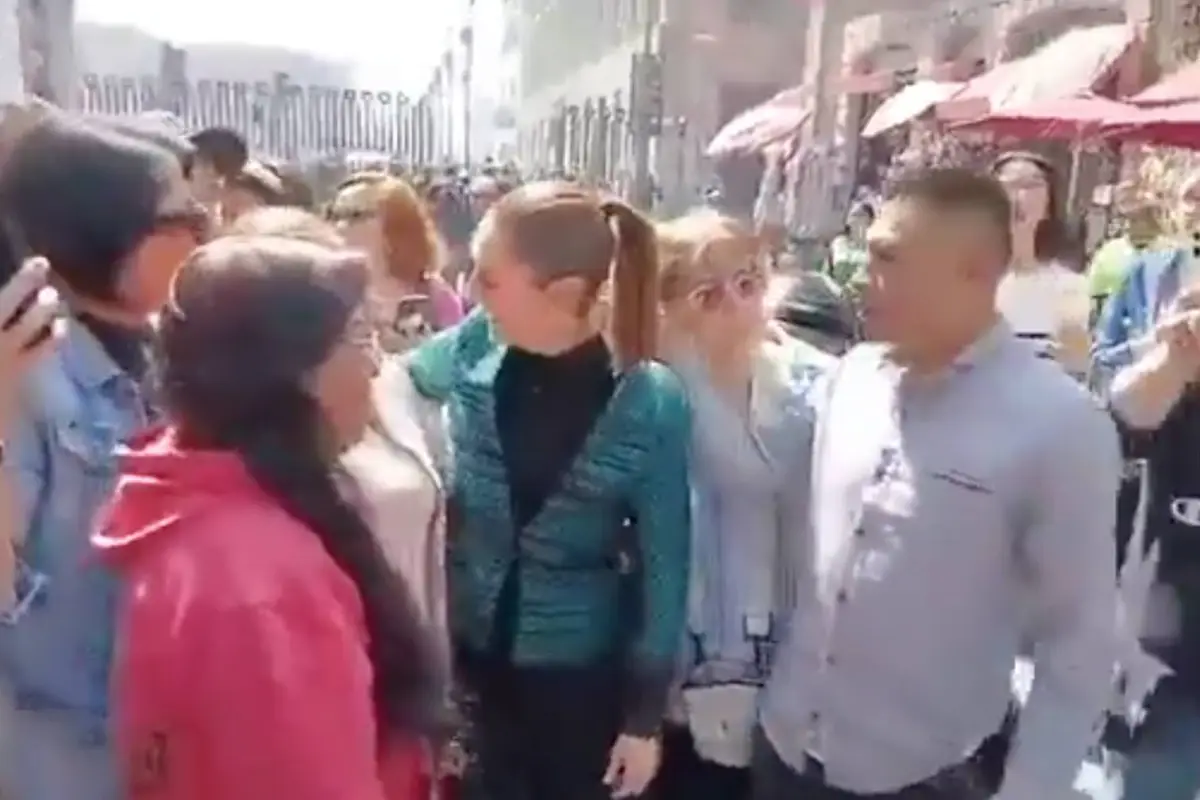 Redes estallan tras video del acoso a Claudia Sheinbaum., Captura de pantalla video X.