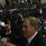 Presidente del Congreso: Estamos conscientes de que la ley tiene que pasar, sí o sít