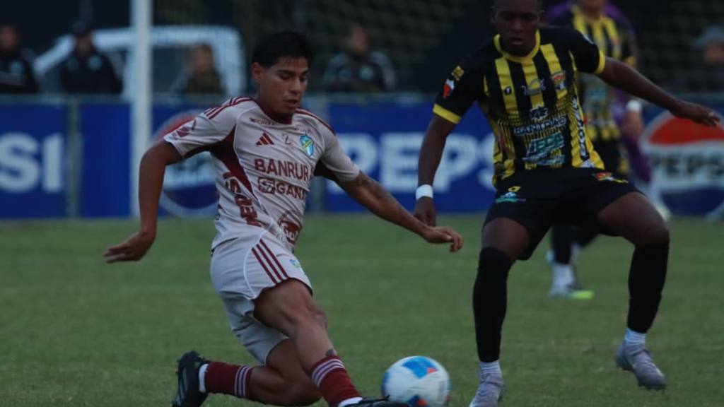 Partido entre Aurora y Comunicaciones - Jornada 18 del Apertura 2025 | Alex Meoño