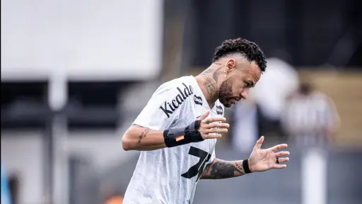 Neymar ofrece disculpas por agredir al hijo de Robinho