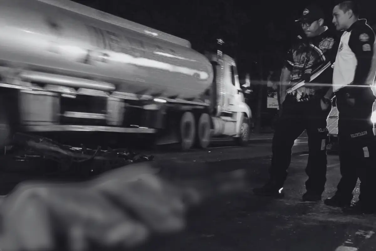 El accidente ocurrió en la carretra al Atlántico, en el carril hacia Palencia., Bomberos Voluntarios.