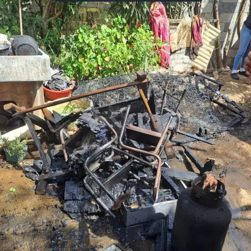 Las llamas devoraron varios muebles en el interior de la vivienda. ,Bomberos Voluntarios.
