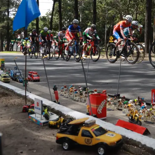 Caravana miniatura de Mario Pineda cumple 12 años