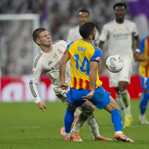 Real Madrid confirma que Franco Mastantuono sufre una pubalgia - EFE