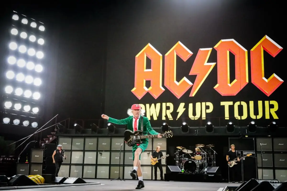AC/DC confirma su regreso en latinoamérica, Redes sociales de AC/DC
