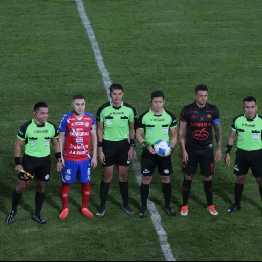 Maynor de León, capitán de Xelajú, metió en serios problemas al cuadro de Amarini Villatoro 