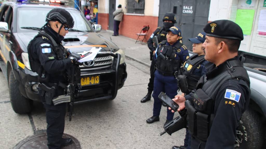 Operativos de seguridad preventiva en El Gallito, zona 3 | PNC de Guatemala