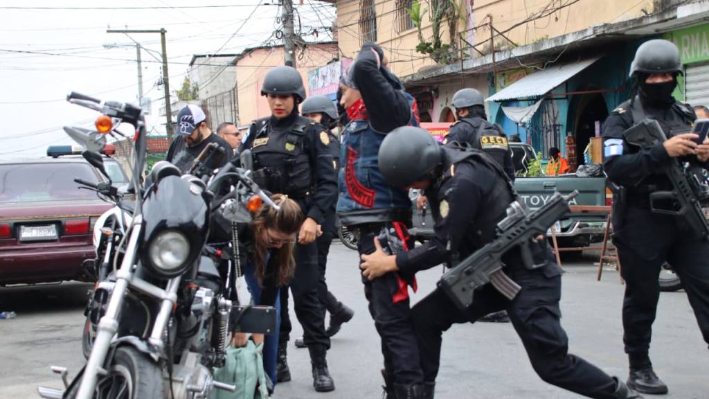 Operativos de seguridad preventiva en El Gallito, zona 3 | PNC de Guatemala