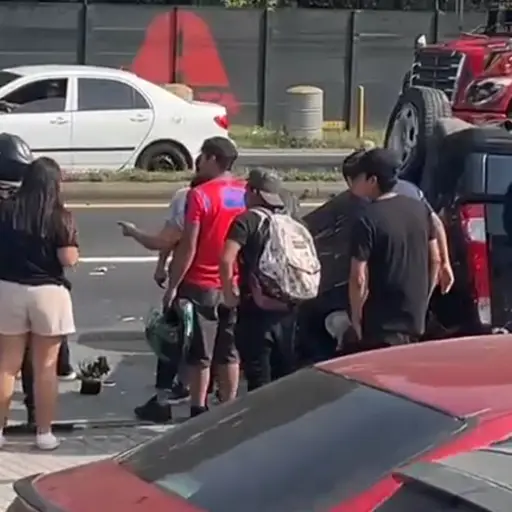Los carros quedaron en el sentido hacia el norte de la ruta al Pacífico. ,Captura de pantalla. 