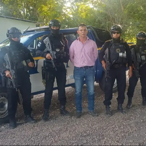 Pedro Pablo Oliva Catalán capturado en aldea San Diego, La Libertad, Petén. ,Foto PNC