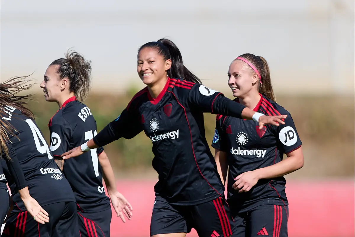 Celebración de Andrea Álvarez ante el Granada - Sevilla FC