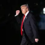 Trump asegura que los estadounidenses recibirán un bono de US $2 mil por los arancelest