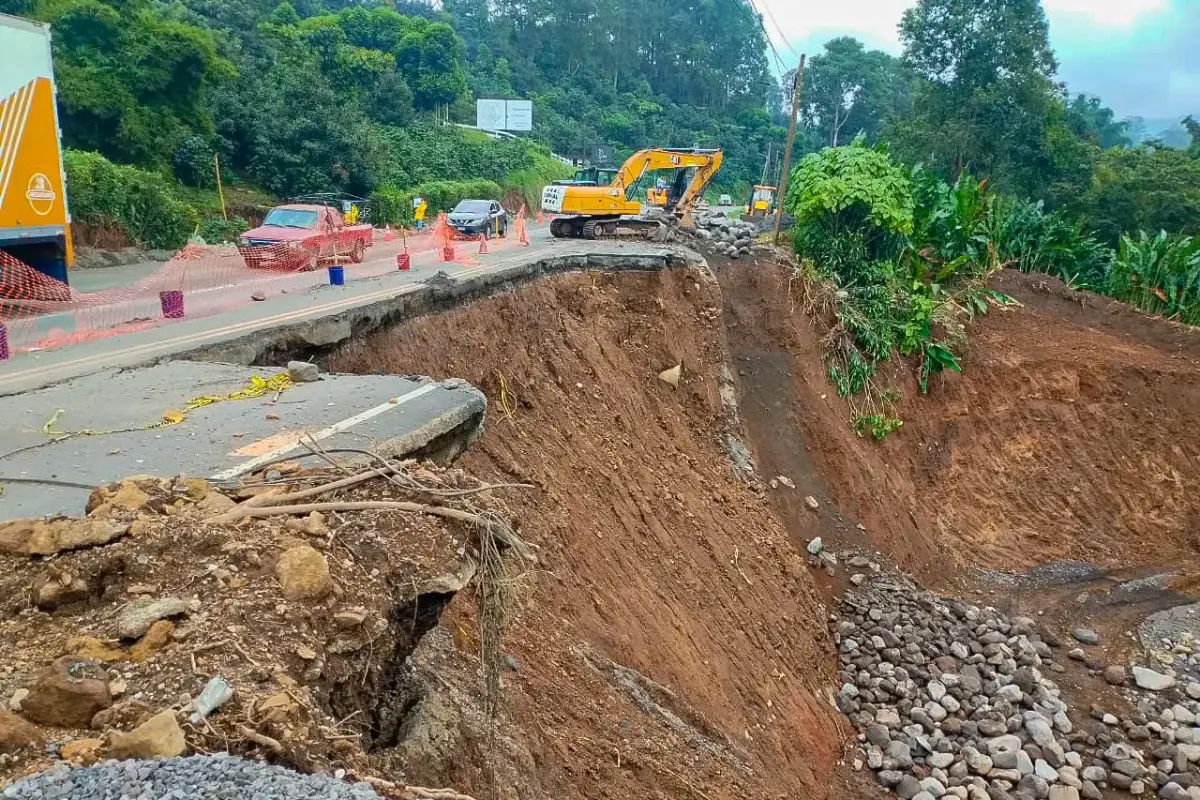 Las autoridades concluyeron con la captaciÃ³n de los nacimientos de agua y se resana la plataforma previo a construir el muro de gaviones., Foto Micivi