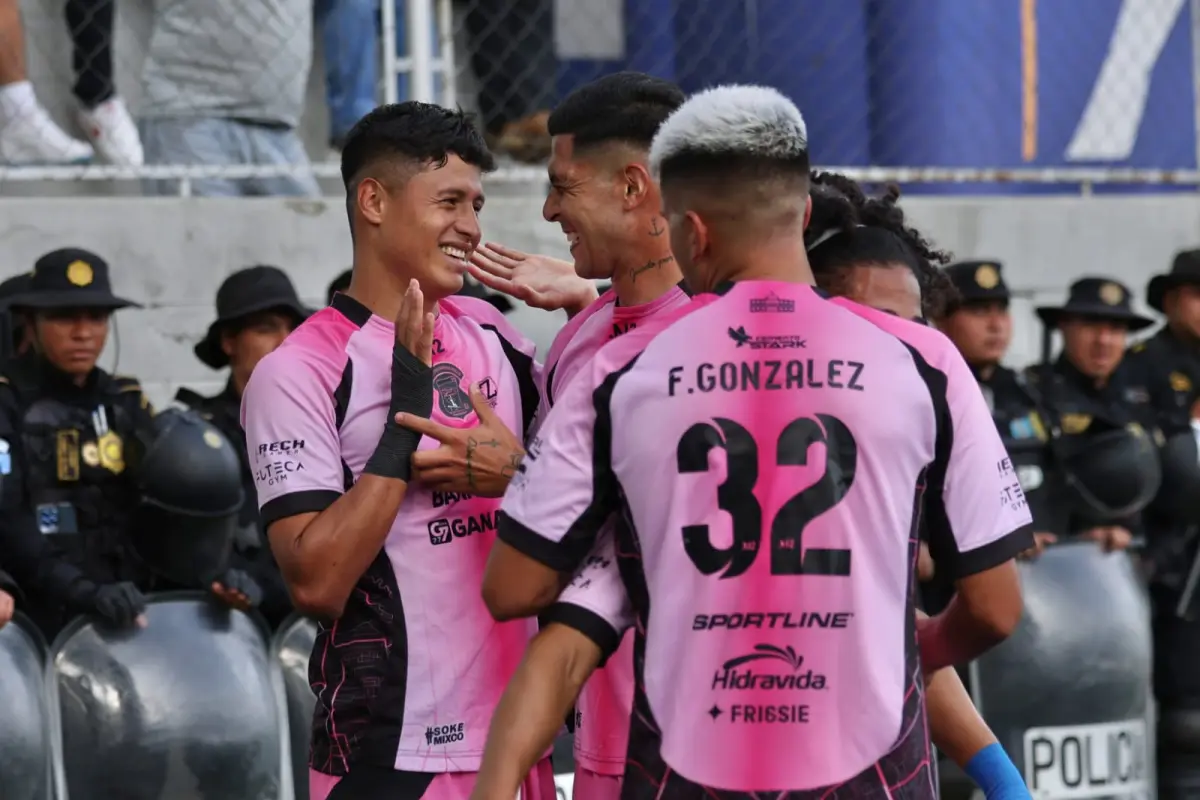 Mixco derrota al "Mimado de la Afición" 