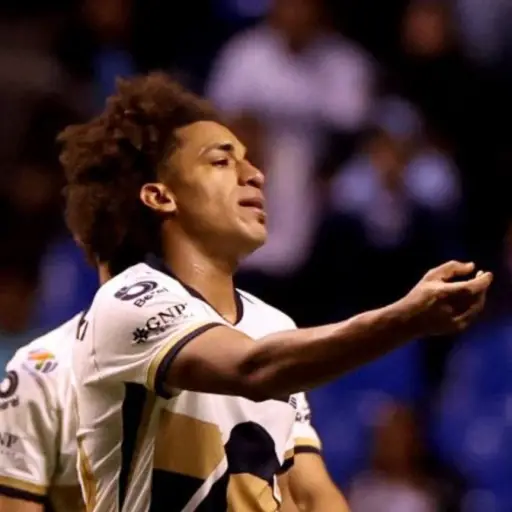 Adalberto Carrasquilla en polémica antes del duelo ante Guatemala