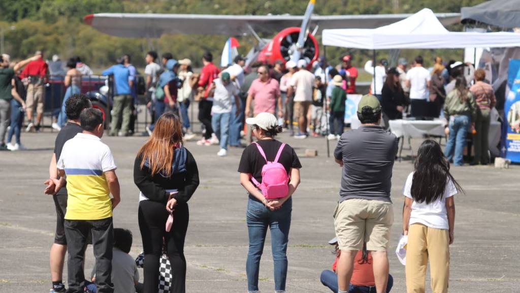 Guatemaltecos disfrutan del Open Base 2025 en la FAG | Álex Meoño