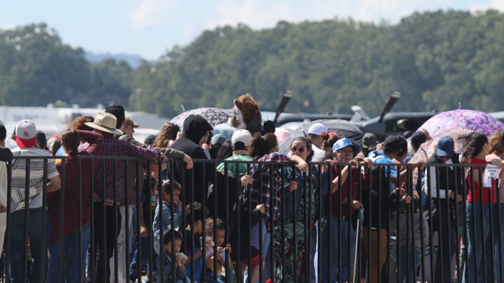 Guatemaltecos disfrutan del Open Base 2025 en la FAG | Álex Meoño