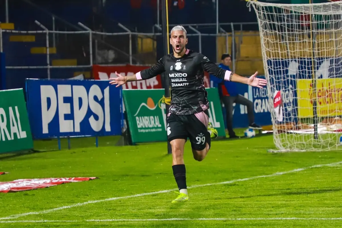 ¡Nicolás Martínez, máximo goleador del Apertura 2025! - Deportivo Mixco