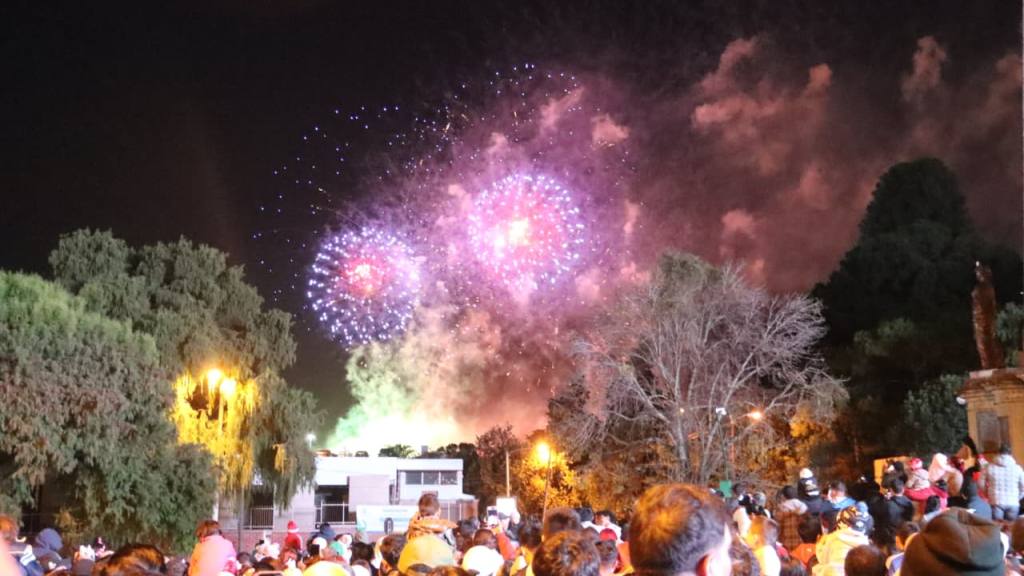 Luces Campero iluminan la Navidad en la Noche de los Deseos  | Álex Meoño