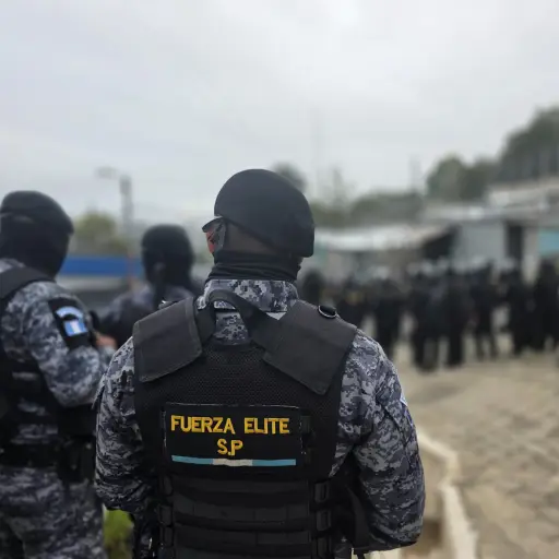 En desarrollo el operativo de control e identificación en el Preventivo de zona 18. ,Ministerio de Gobernación