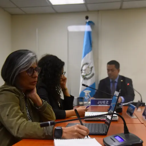 Claudia González, exmandataria de la CICIG, en audiencia donde se da seguimiento a una denuncia presentada por ella contra cuenta de redes que reveló información confidencial. ,Omar Solís/Emisoras Unidas