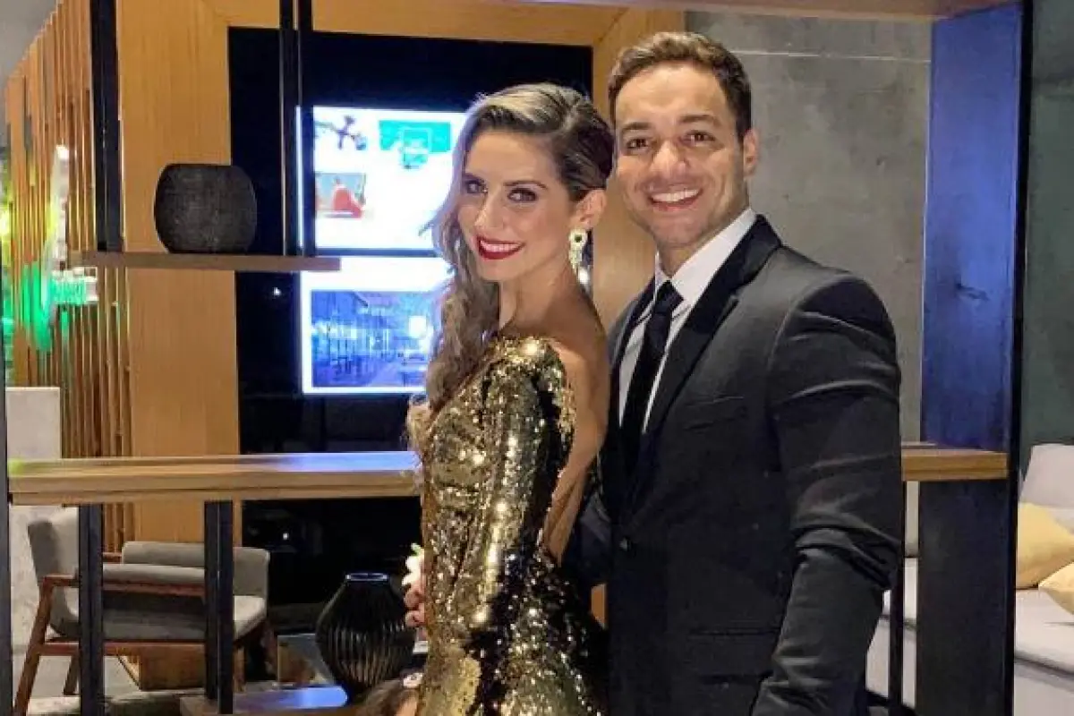 Pedro Cuevas Florecita Cobián, Facebook