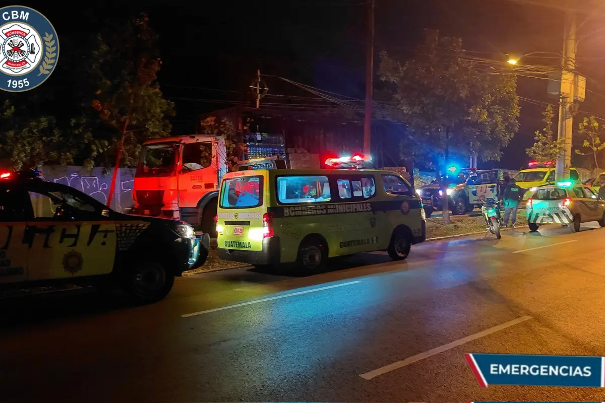 El hecho ocurrió en la zona 13, con dirección al aeropuerto La Aurora., Bomberos Municipales