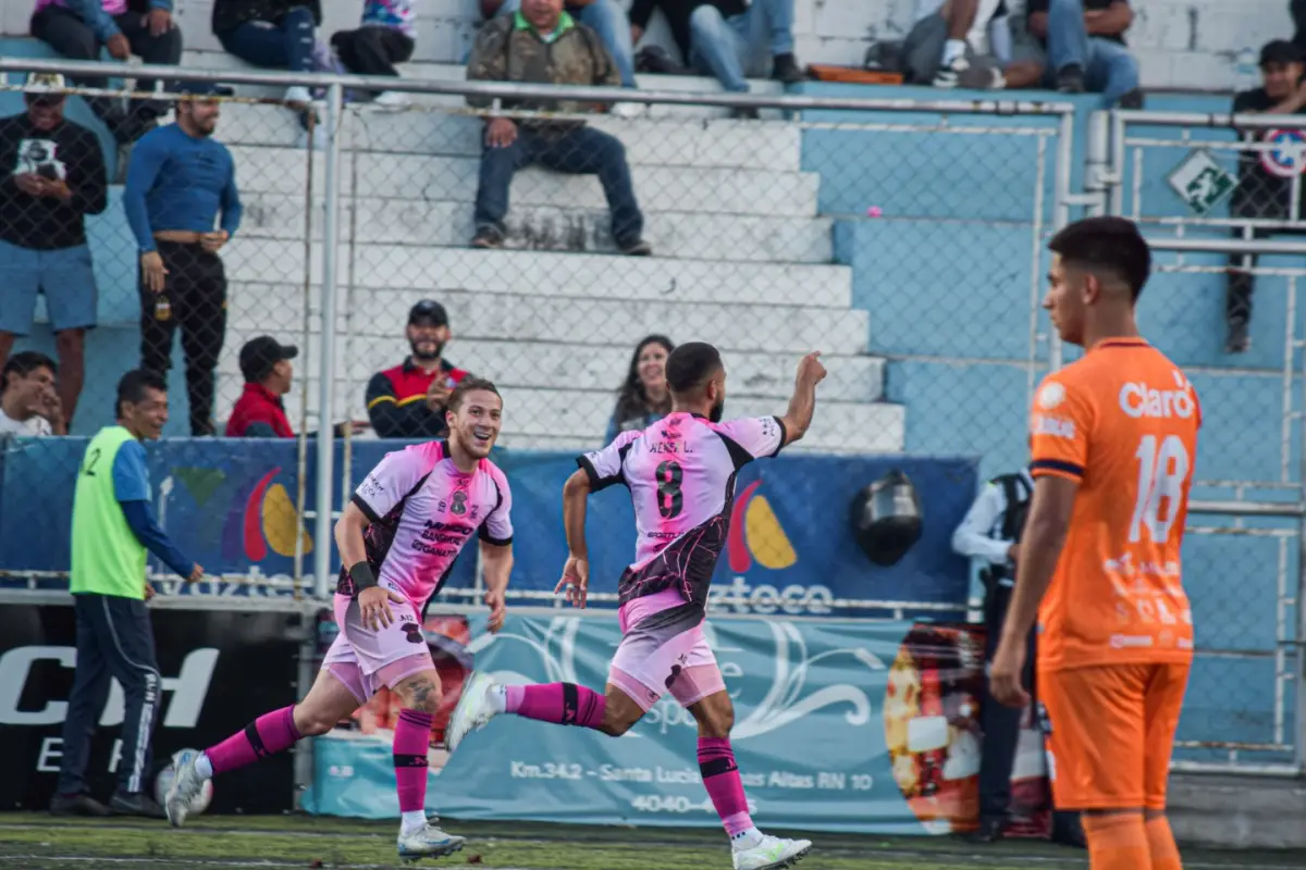 Partido entre Mixco y Achuapa por la jornada 21 del Apertura 2025 - Deportivo Mixco